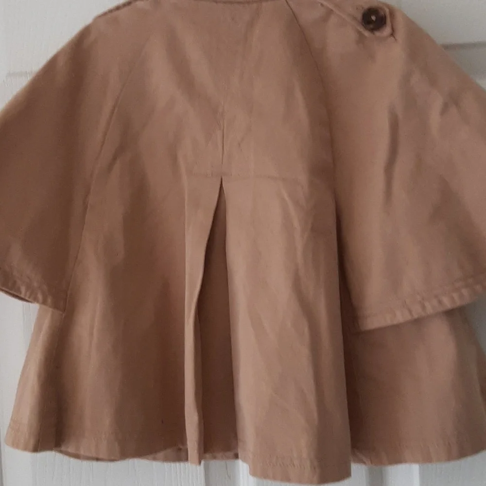 baby Gap NWT Tan Double-Breasted Cape Coat